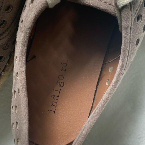 Indigo Rd Irlaney Perforated Oxford Suede Espadrille Womens 8 M Taupe Shoes - Picture 5 of 7